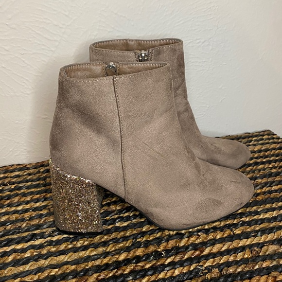 Ankle High Women Glitter Heeled Booties - Picture 3 of 5